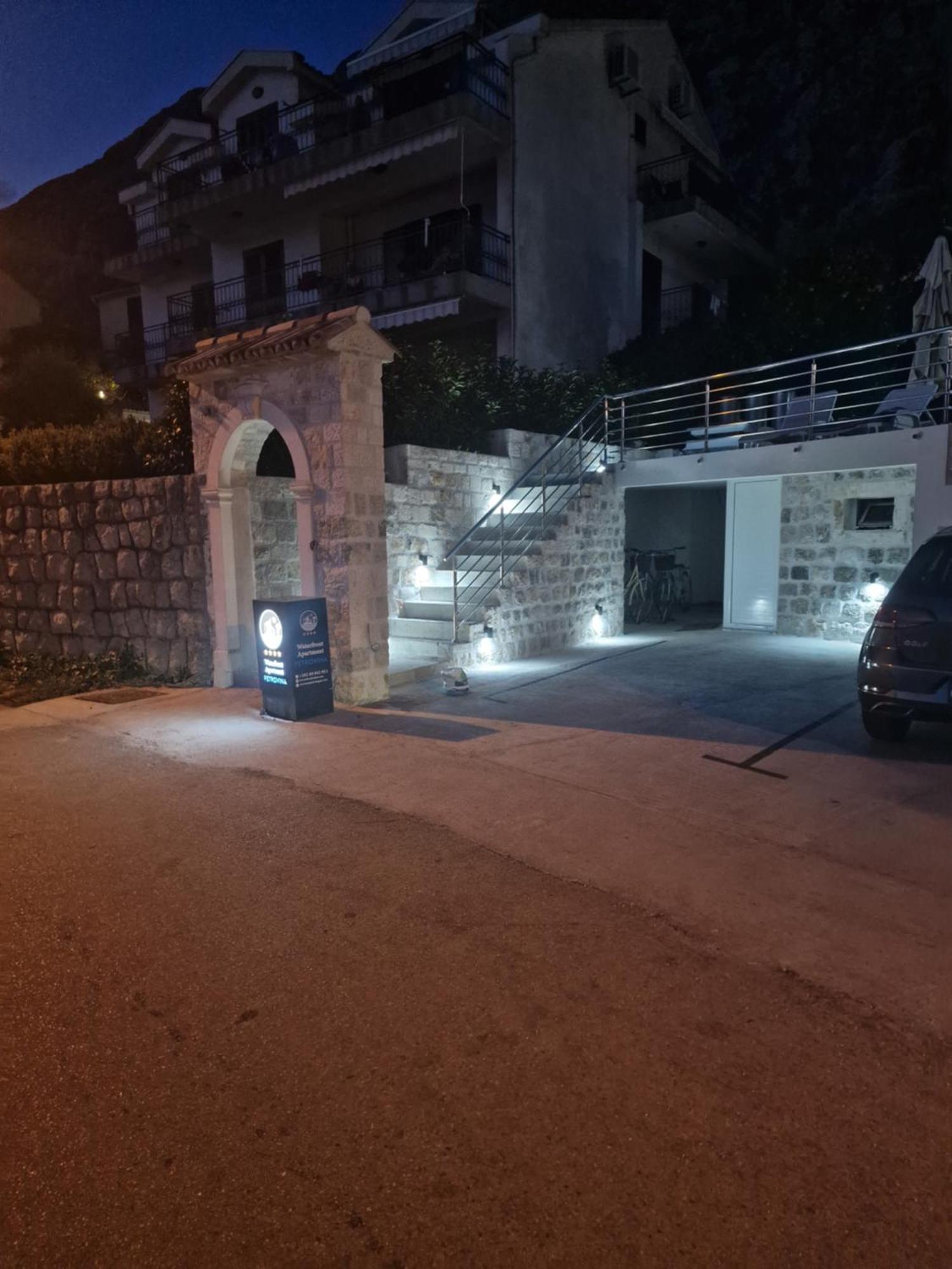 Waterfront Apartment Petrovina Kotor Dış mekan fotoğraf