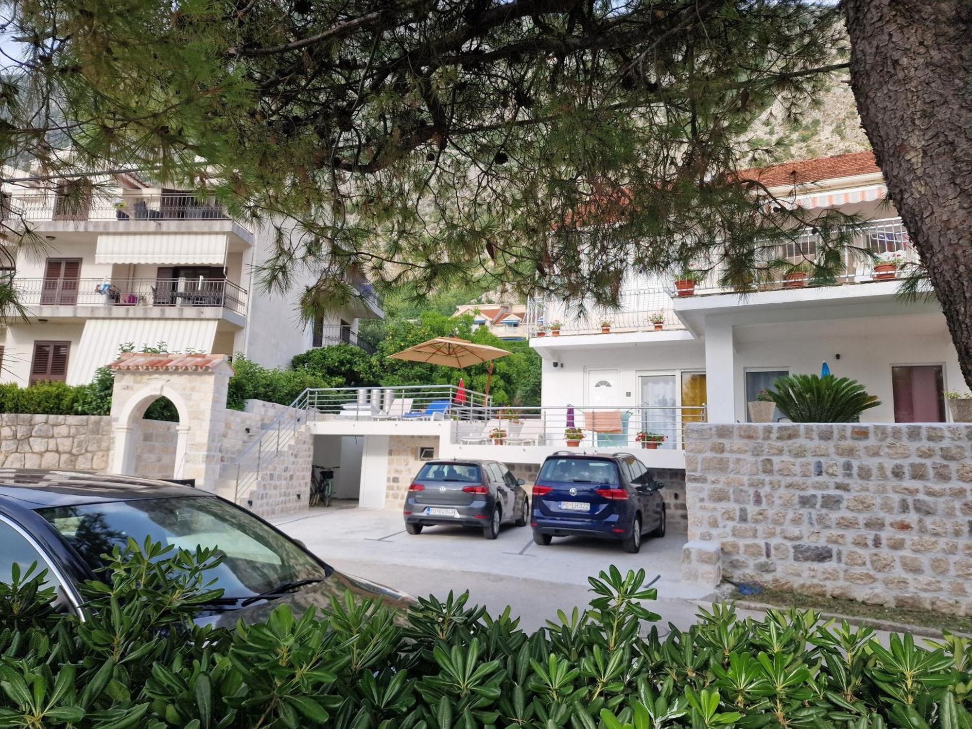 Waterfront Apartment Petrovina Kotor Dış mekan fotoğraf